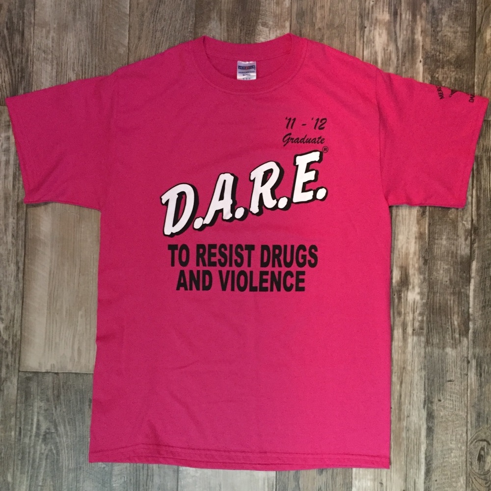 NWOT Pink D.A.R.E t shirt short sleeve size medium